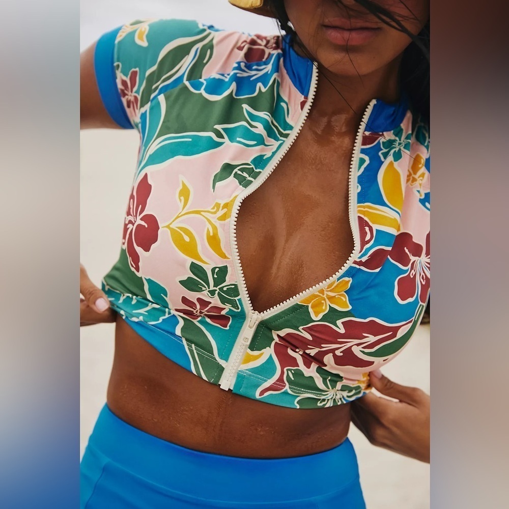 NWT Stone Fox Swim Lily Surf Top - Picture 3 of 4
